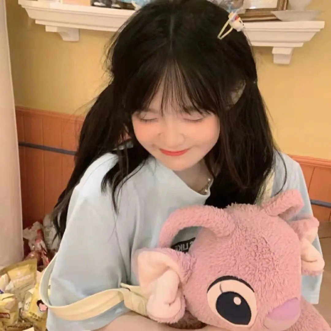 单车上的少女